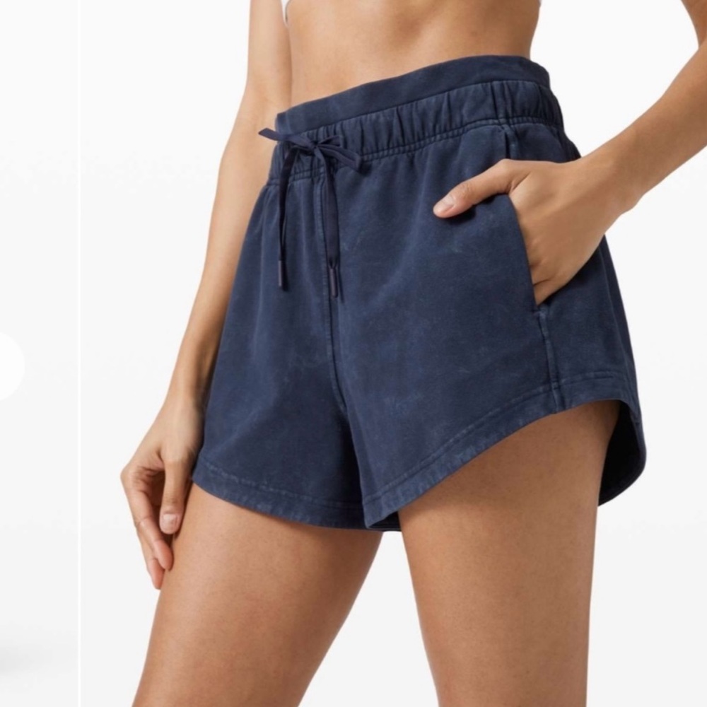Lululemon Inner Glow High-Rise Short 3”